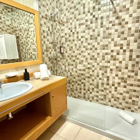 Praia Da Rocha, 502, Charming Apartment, Air Conditioning, Swimming Pool,Free Wifi, Faia By Ig Apartment *