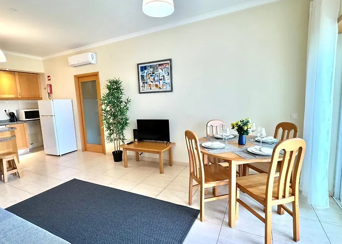 Apartment Praia Da Rocha, 502, Charming Apartment, Air Conditioning, Swimming Pool,Free Wifi, Faia By Ig Portimao